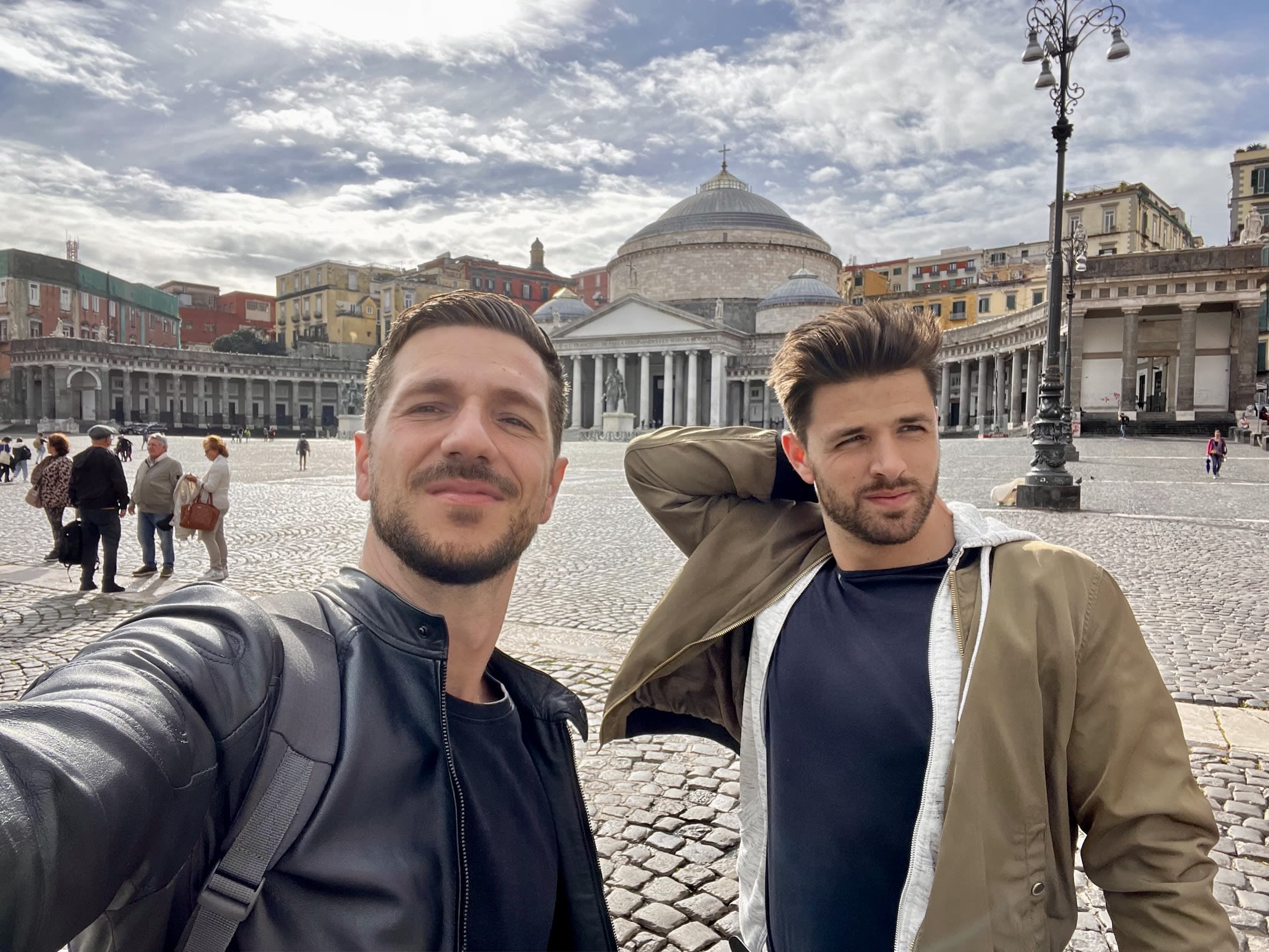 Gay Naples Guide: LGBTQ+ Culture, Bars & Hotspots 🇮🇹