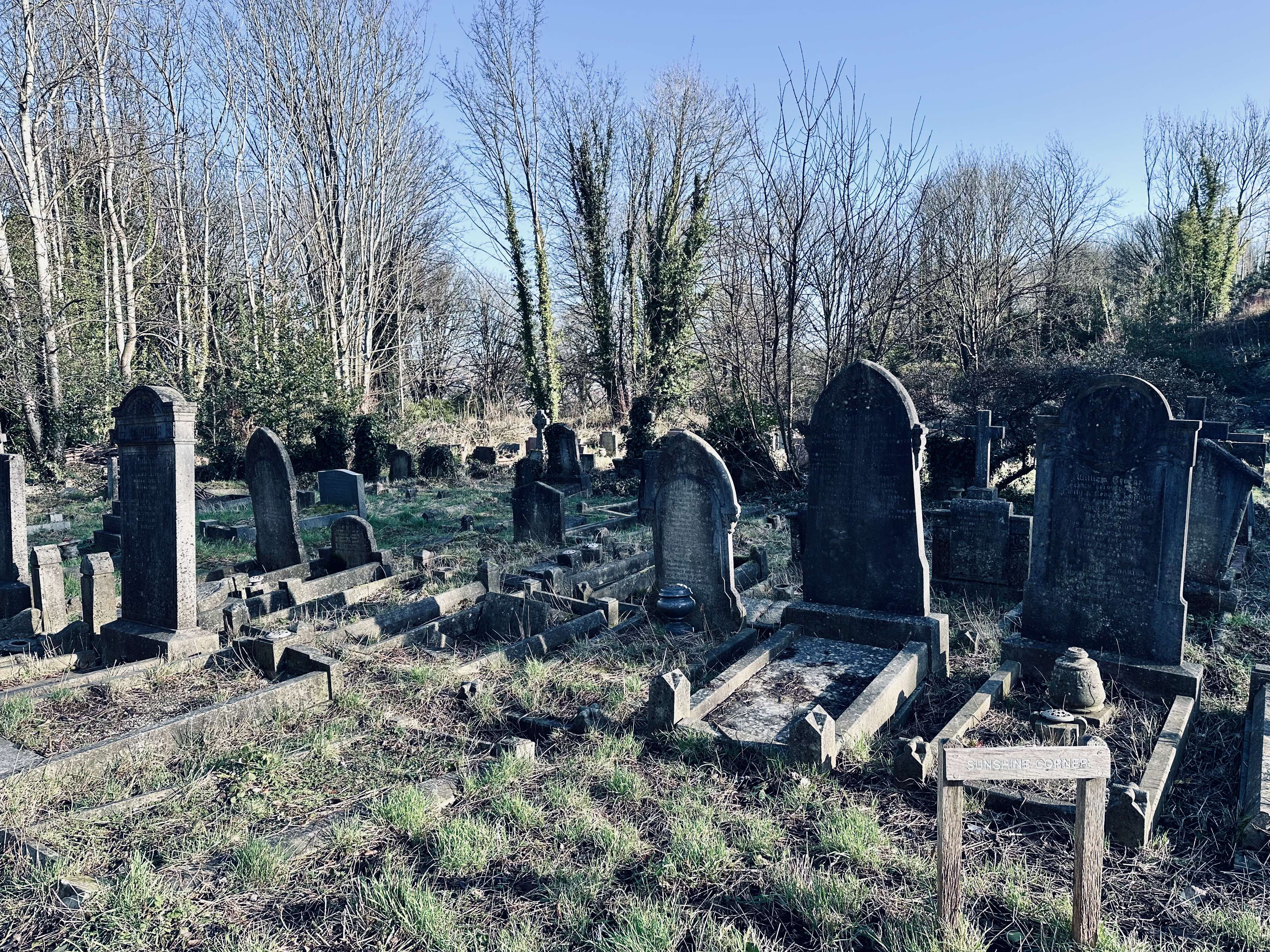 arnos vale cemetery