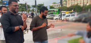 'കടപ്പുറത്ത് കാറ്റുകൊള്ളുന്ന മനുഷ്യരിലേക്ക് മതവാദങ്ങളുമായി എത്തുന്നവരെ നാം സൂക്ഷിക്കണം'