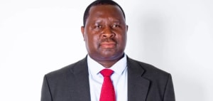 പിതാവ് പ്രത്യാഘാതങ്ങളെപ്പറ്റി ധാരണയില്ലാതെ ഇട്ടുപോയതാണ്: പേരിൽ നിന്ന് 'ഹിറ്റ്‌ലർ' ഒഴിവാക്കി നമീബിയൻ നേതാവ്