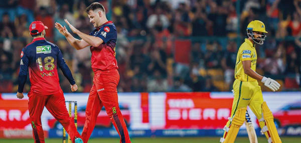 ചെന്നൈ സൂപ്പർ കിംഗ്സിനെ ചുരുട്ടിക്കെട്ടി ആർസിബി; സീസണില്‍ തുടർച്ചയായ മൂന്നാം പരാജയം