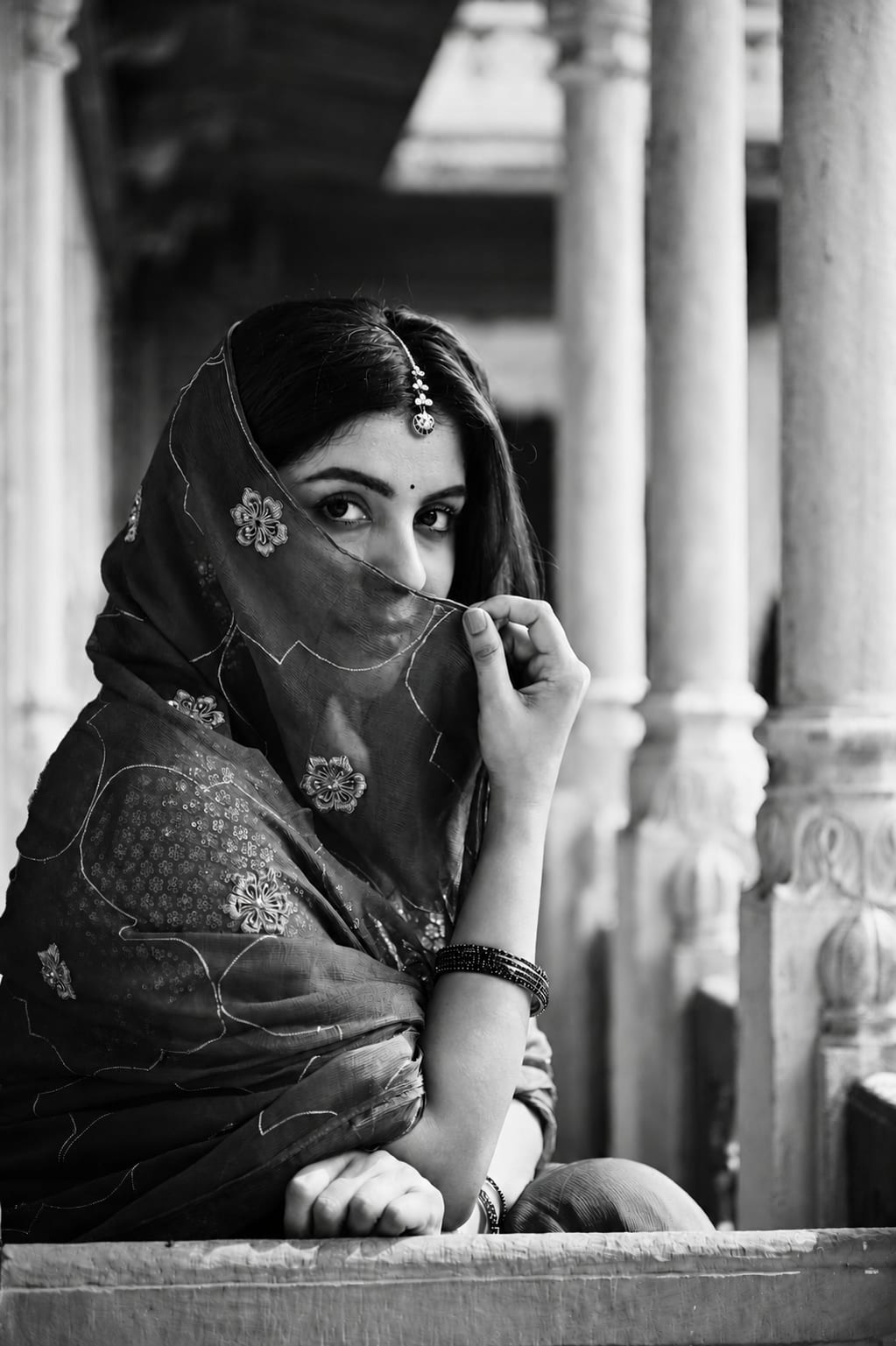 MHARI - Luxury Indian Ethnic Fashion