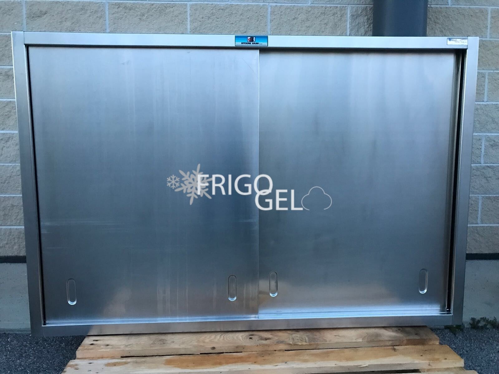 Bano stainless steel wall cabinet with doors