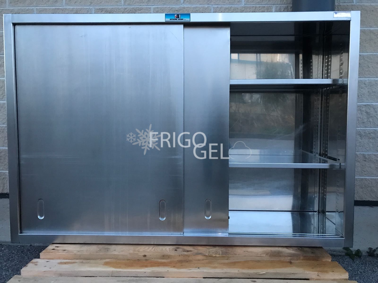 Bano stainless steel wall cabinet with internal shelves