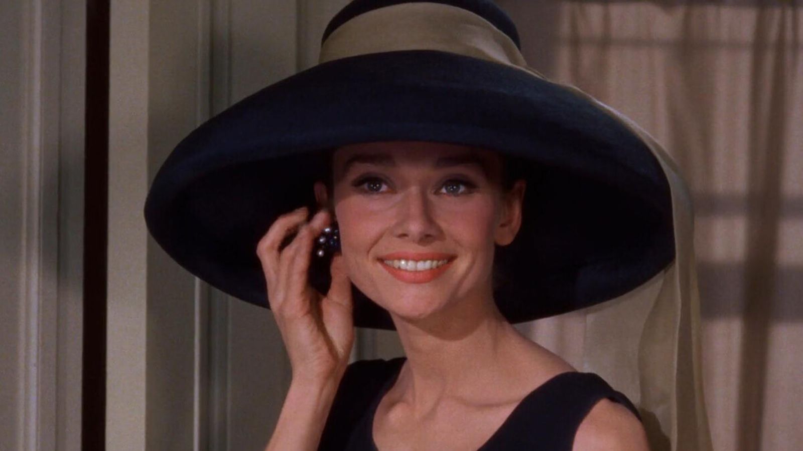 BreakfastatTiffanysFilmStill_1200x900_01.jpg Hero