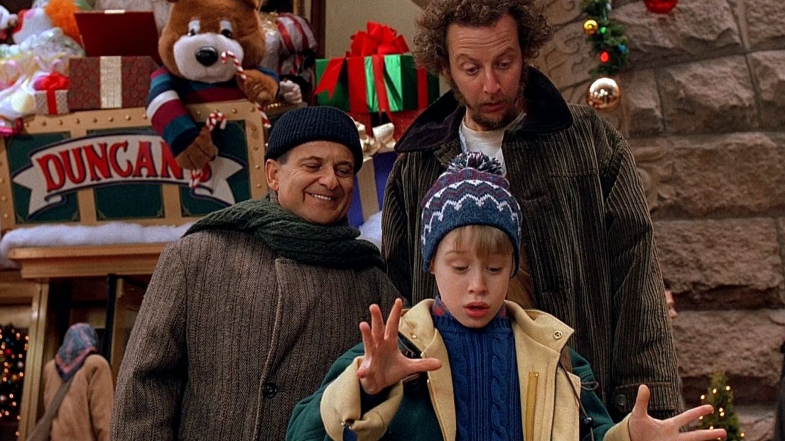 HomeAlone2_1920x1080.jpg Hero