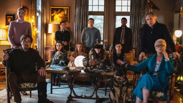 knives-out-filmstill-1200x900.jpg