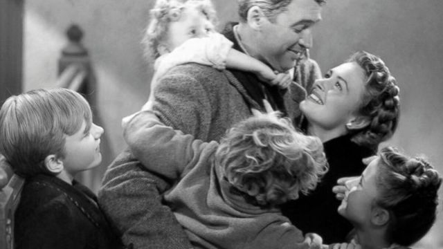ItsAWonderfulLifeFilmStill_1200x900.jpg