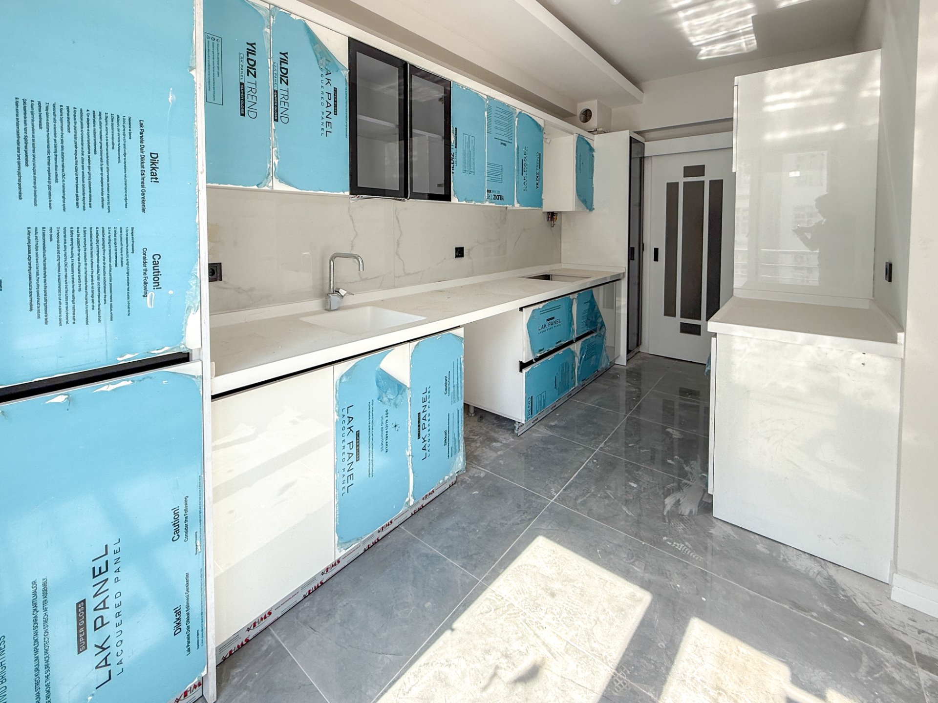 Çift Balkonlu, Çift Banyolu Lüks 3+1 Küçük Alide - 10