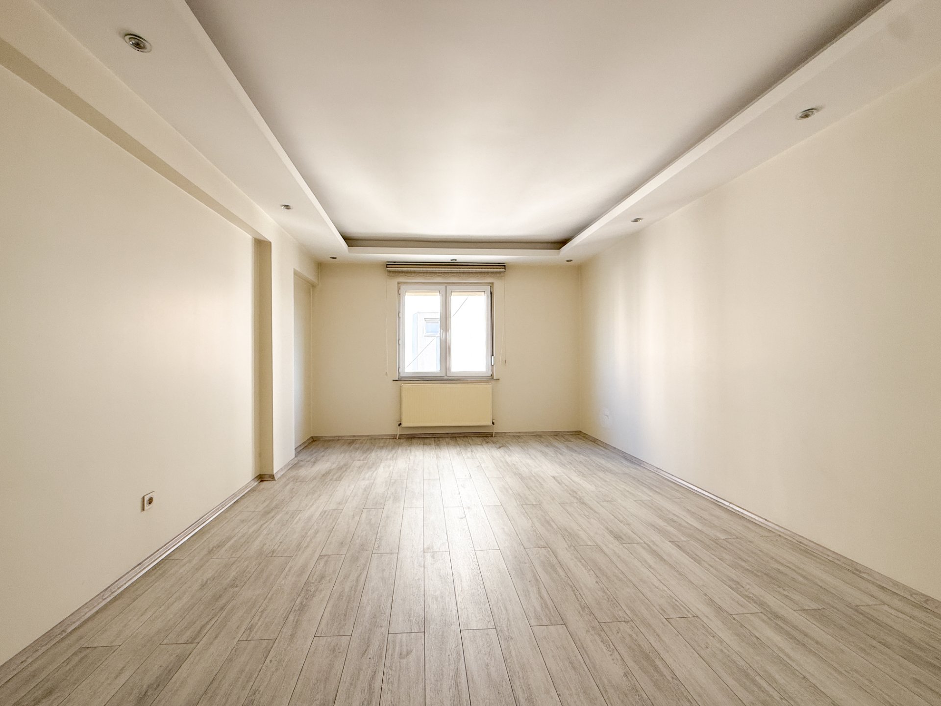 Gültepe'de 220m2 3+1 Odalı Full Yapılı Daire - 9