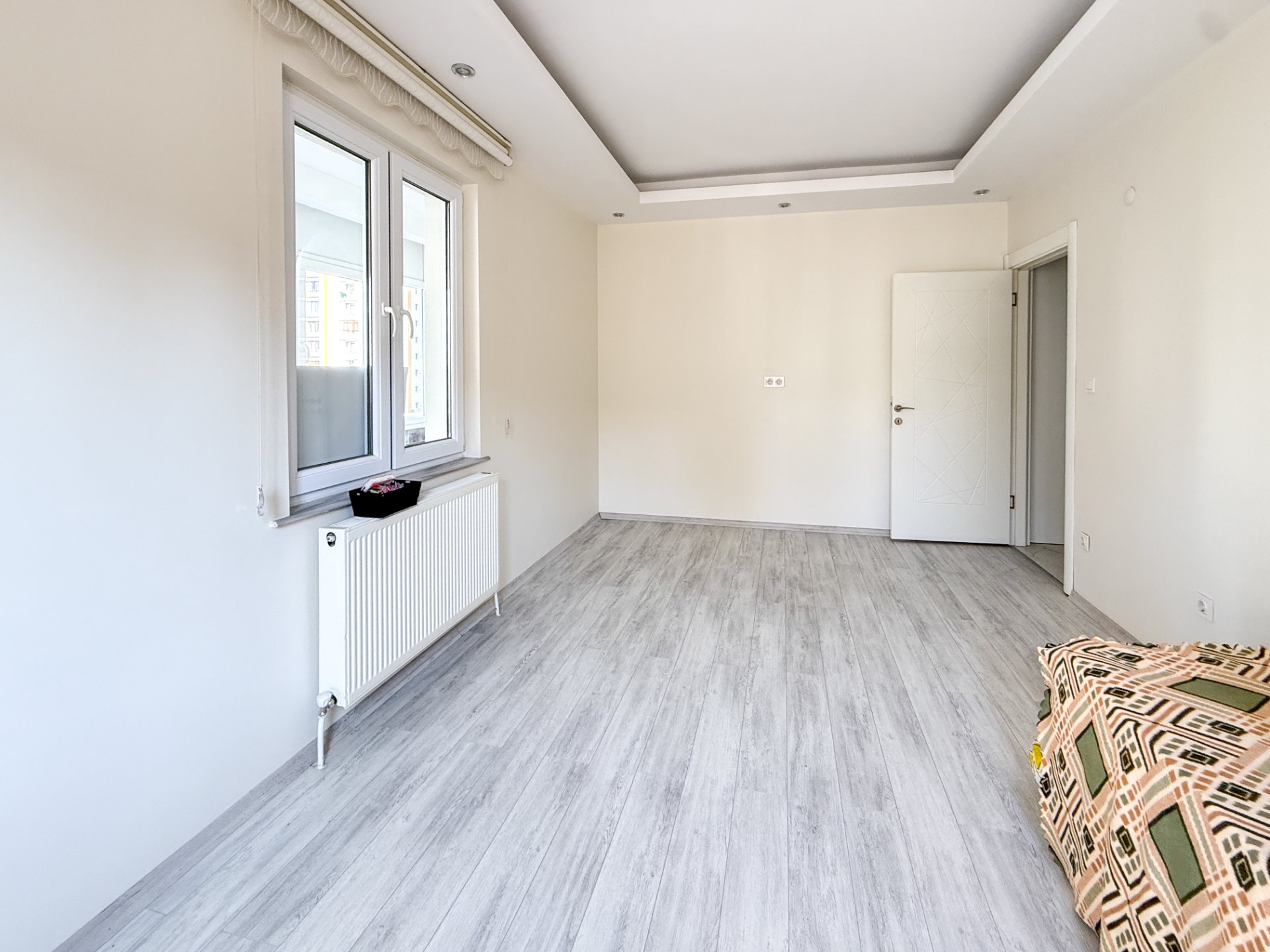 Gültepe'de 220m2 3+1 Odalı Full Yapılı Daire - 16