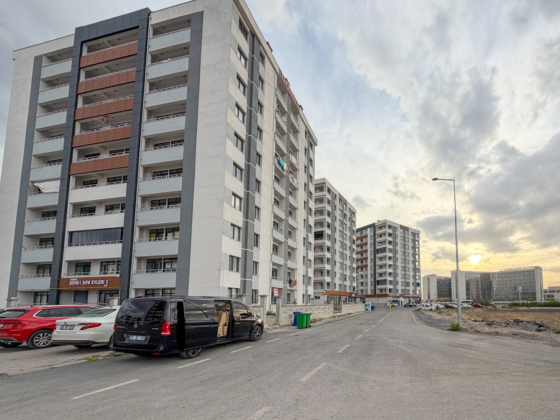 Şehir Hastanesi Karşısın'da 1+1 Odalı Kiralık Daire