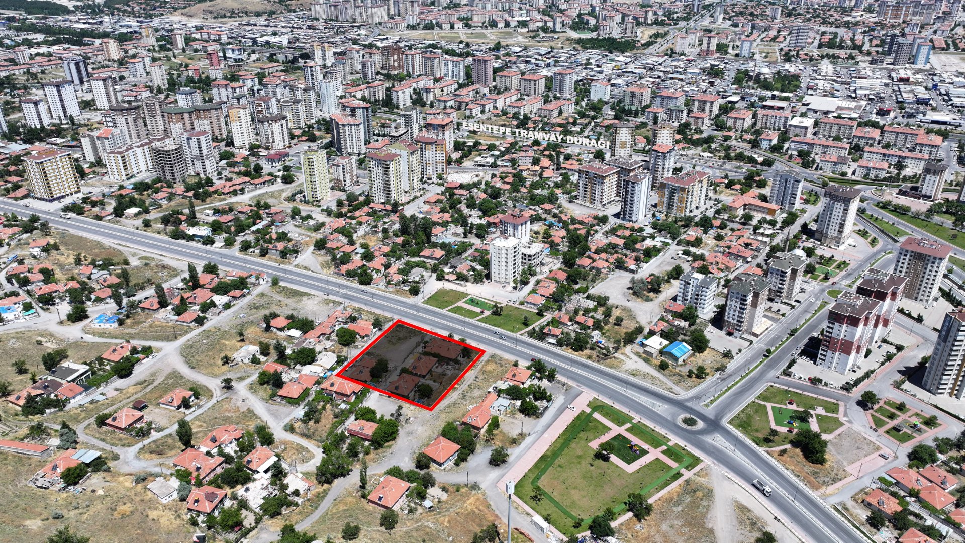 Esentepe Mahallesinde 3 daire Getirisine Sahip Cazip Arsa