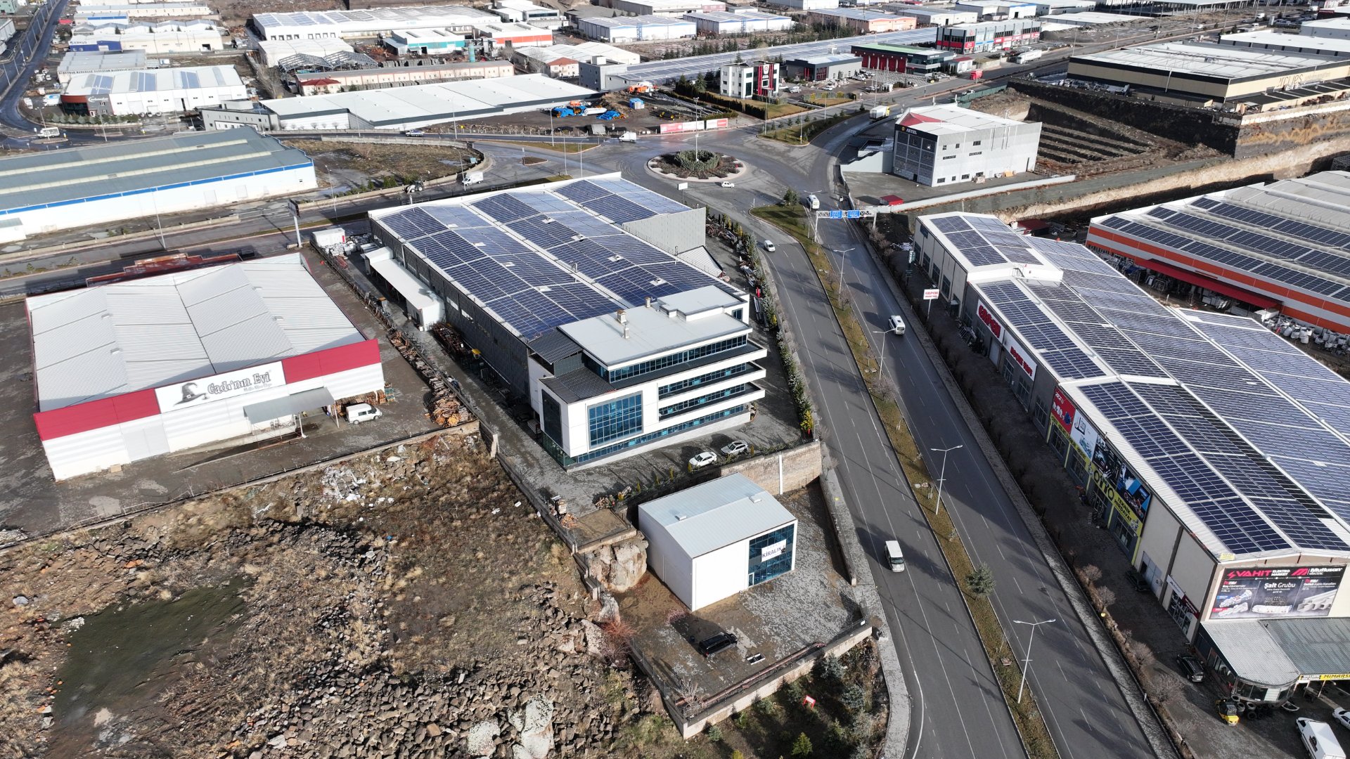 MİMARSİNAN ORGANİZE SAN. GİRİŞİNDE 2 KATLI 400M2 İŞ YERİ  - 18