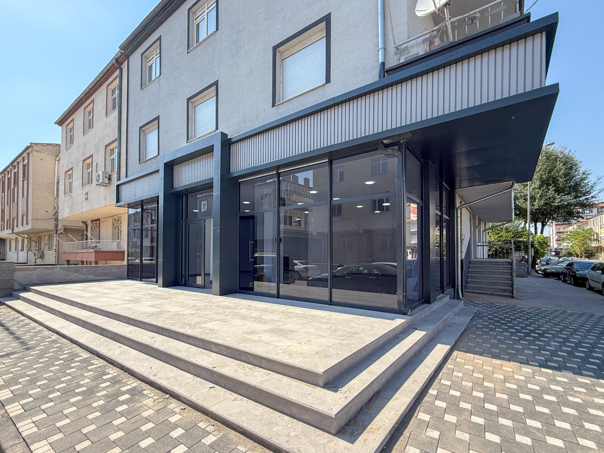 MEVLANA MAHALLESİNDE SATILIK 300 m² İŞ YERİ