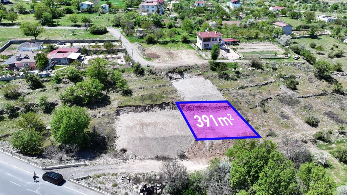Kayseri'de yol cepheli satılık arsa — yol ve altyapı kontrolü