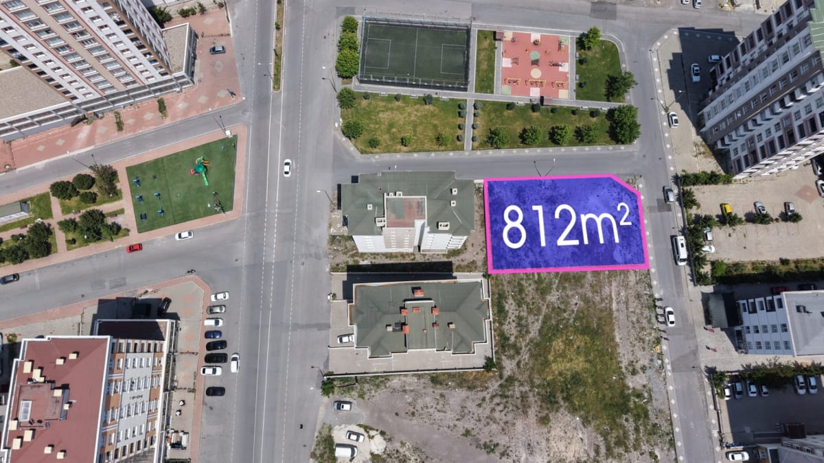 Kayseri Melikgazi'de 812 m² imarlı köşe parsel — imar durumu incelemesi
