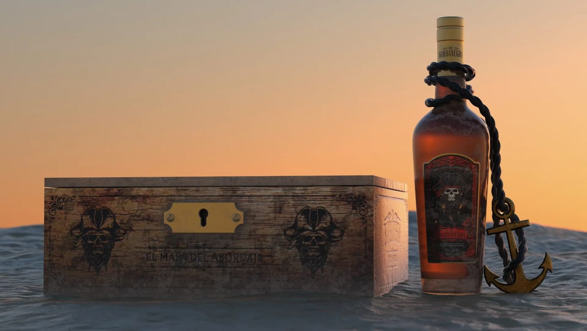Render 3D de la botella del ron pirata Barbanegra junto a un cofre de madera al atardecer, de Ánder Sánchez, alumno de Diseño Gráfico y Motion Graphics en TRAZOS