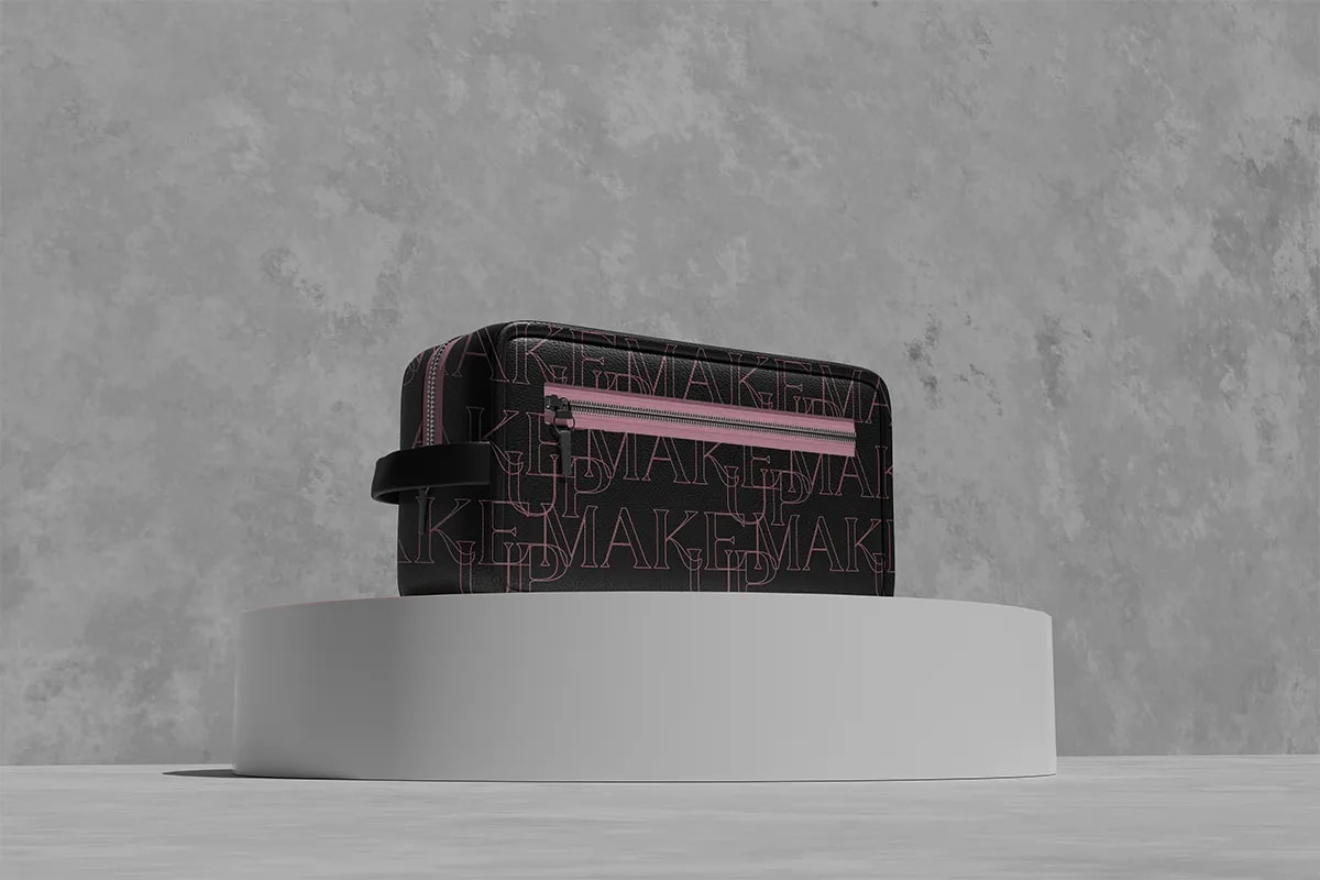 Neceser de maquillaje de merchandising de la revista DRAG, de Lucía San Miguel, alumna de Diseño Gráfico y Motion Graphics en TRAZOS