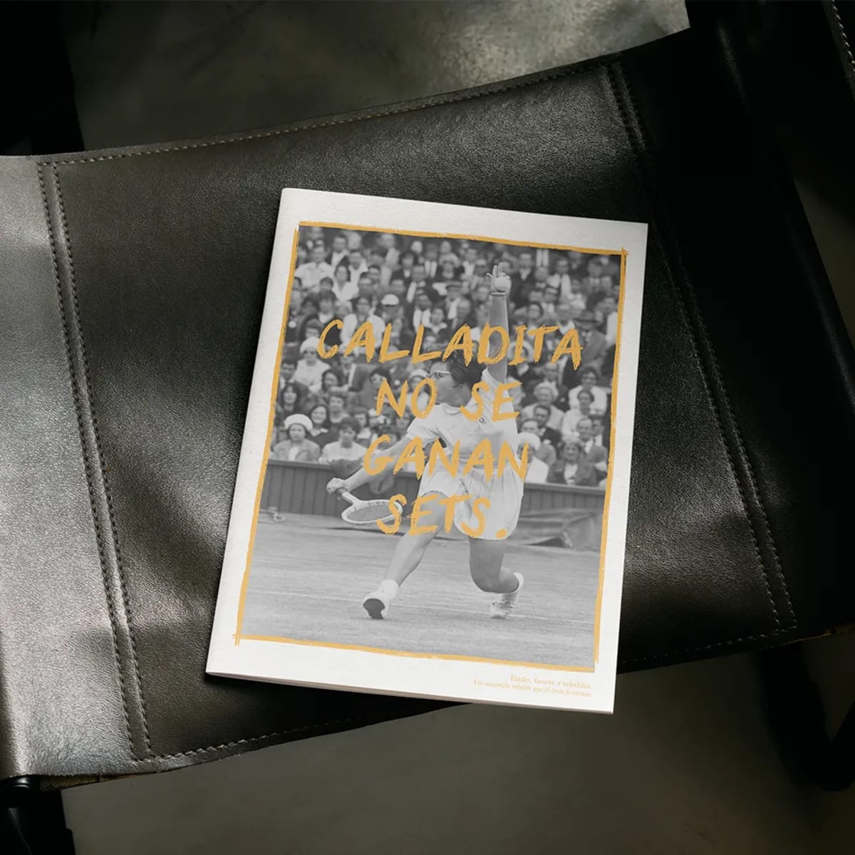 Portada del fanzine Calladita no se ganan sets sobre tenis femenino, de Maren Alberdi Hernández, alumna de Diseño Gráfico y Motion Graphics en TRAZOS