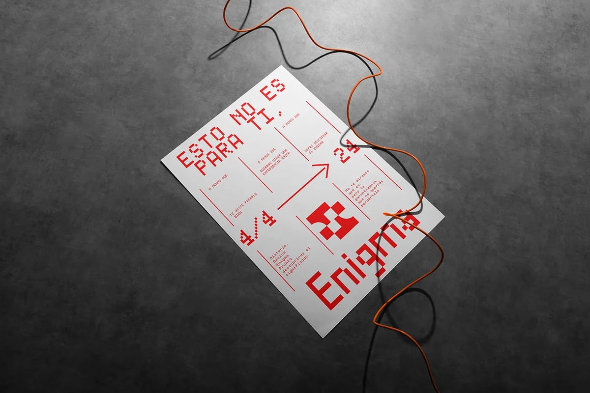 Mockup del cartel tipográfico rojo Esto no es para ti de la marca Enigma, de Iman Drissi, alumna de Diseño Gráfico y Motion Graphics en TRAZOS