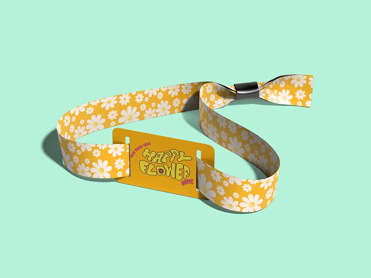 Pulsera de tela de festival Happy Flower Fest con estampado de margaritas, de Sofía Villalta, alumna de Diseño Gráfico y Motion Graphics en TRAZOS