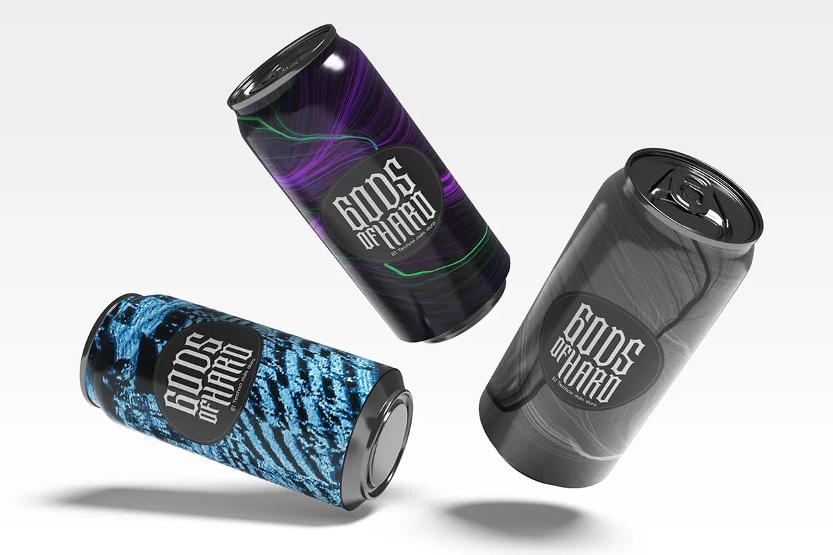 Tres latas de bebida energética del festival de techno Gods of Hard con el lema el techno más duro, de Álvaro Fernández Cerón, alumno de Diseño Gráfico y Motion Graphics en TRAZOS