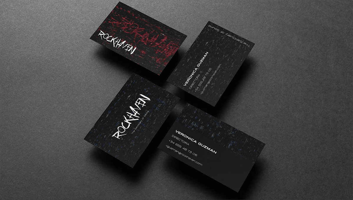Tarjetas de visita de RockHaven en versiones roja y azul con textura grunge, de Verónica Guzmán, alumna de Diseño Gráfico y Motion Graphics en TRAZOS