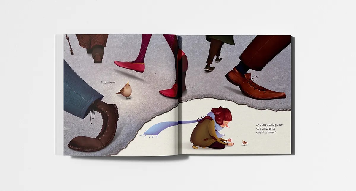 Doble página de un libro infantil ilustrado con una niña agachada junto a un pájaro entre pies de peatones, de Sofía Blasco, alumna de Concept Art en TRAZOS