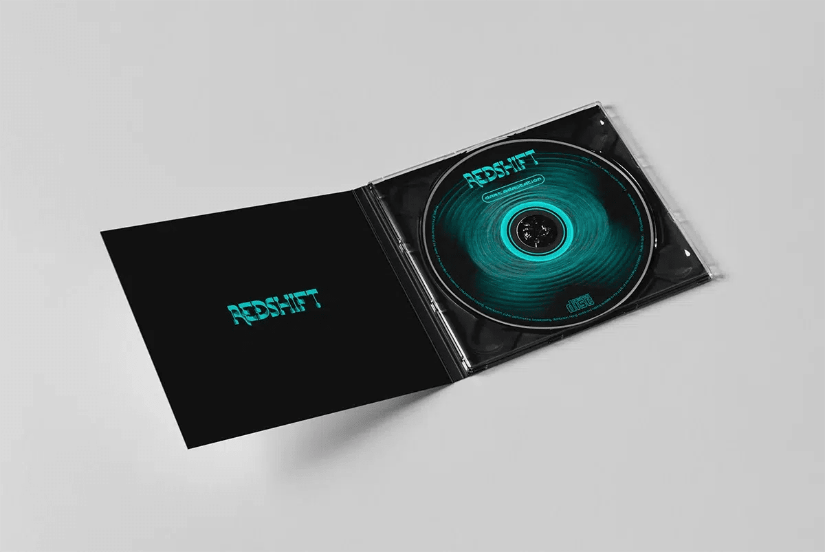 Mockup de packaging de CD Redshift Dark Adaptation con caja y disco en tonos turquesa, de Robea Fee Schlegel, alumna de Ilustración y Animación 2D en TRAZOS
