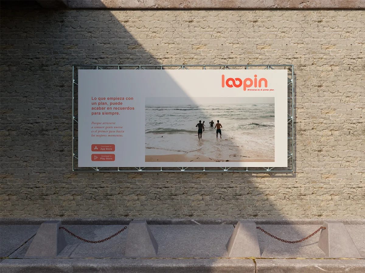 Cartel publicitario de la app Loopin con imagen de playa en una pared, de Maren Alberdi Hernández, alumna de UX/UI/Web en TRAZOS
