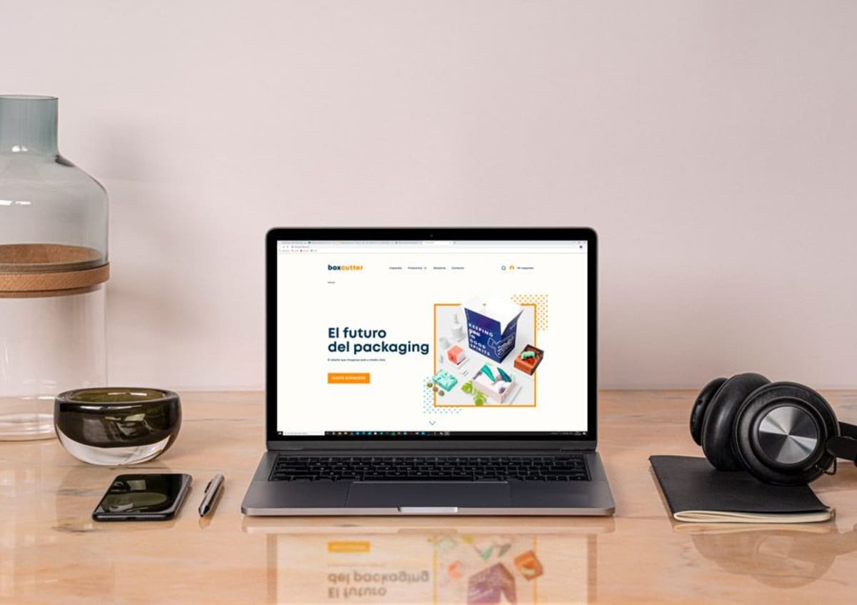 Home de la web Boxcutter sobre el futuro del packaging en un portátil, de Marcos Nadal Tejado, alumno de UX/UI/Web en TRAZOS