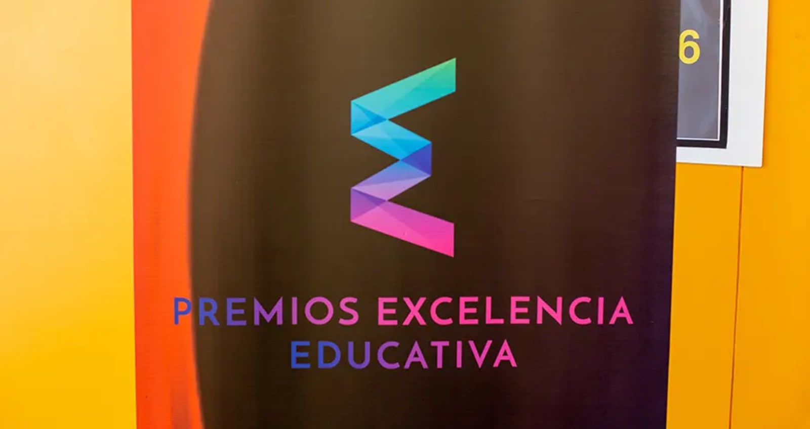 Portada del artículo «¡Asistimos a la gala de los Premios Excelencia Educativa 2022!» del blog de TRAZOS