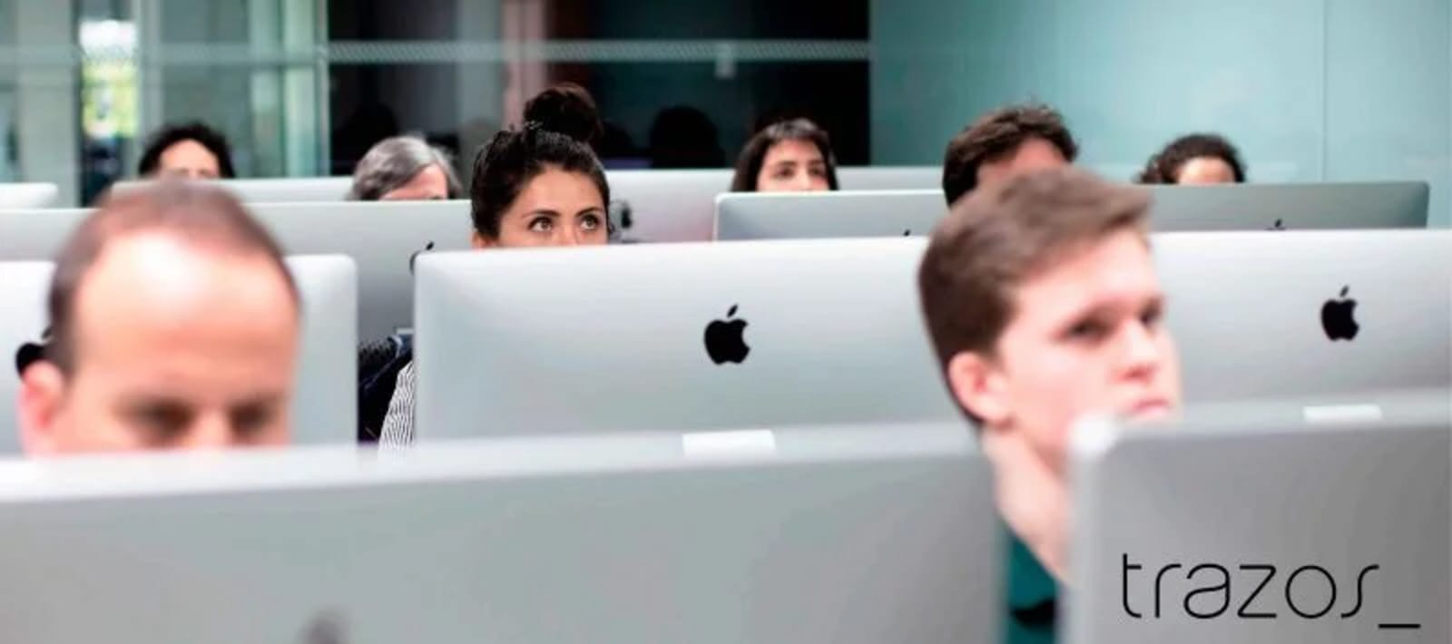 Portada del artículo «Aforo completo en nuestra primera convocatoria del Curso Profesional de Final Cut Pro X.» del blog de TRAZOS