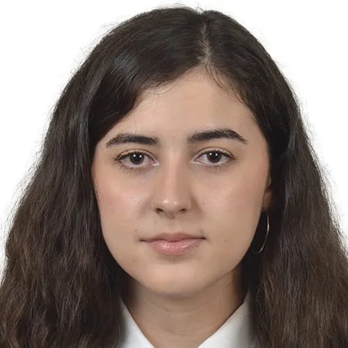 Retrato de Laura Sánchez García, graduado/a de TRAZOS