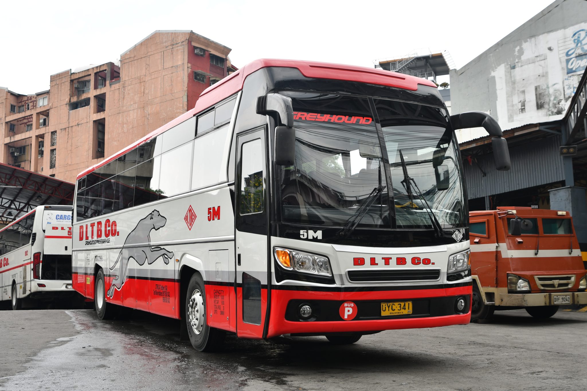 Lazyboy coach — exterior fleet photo