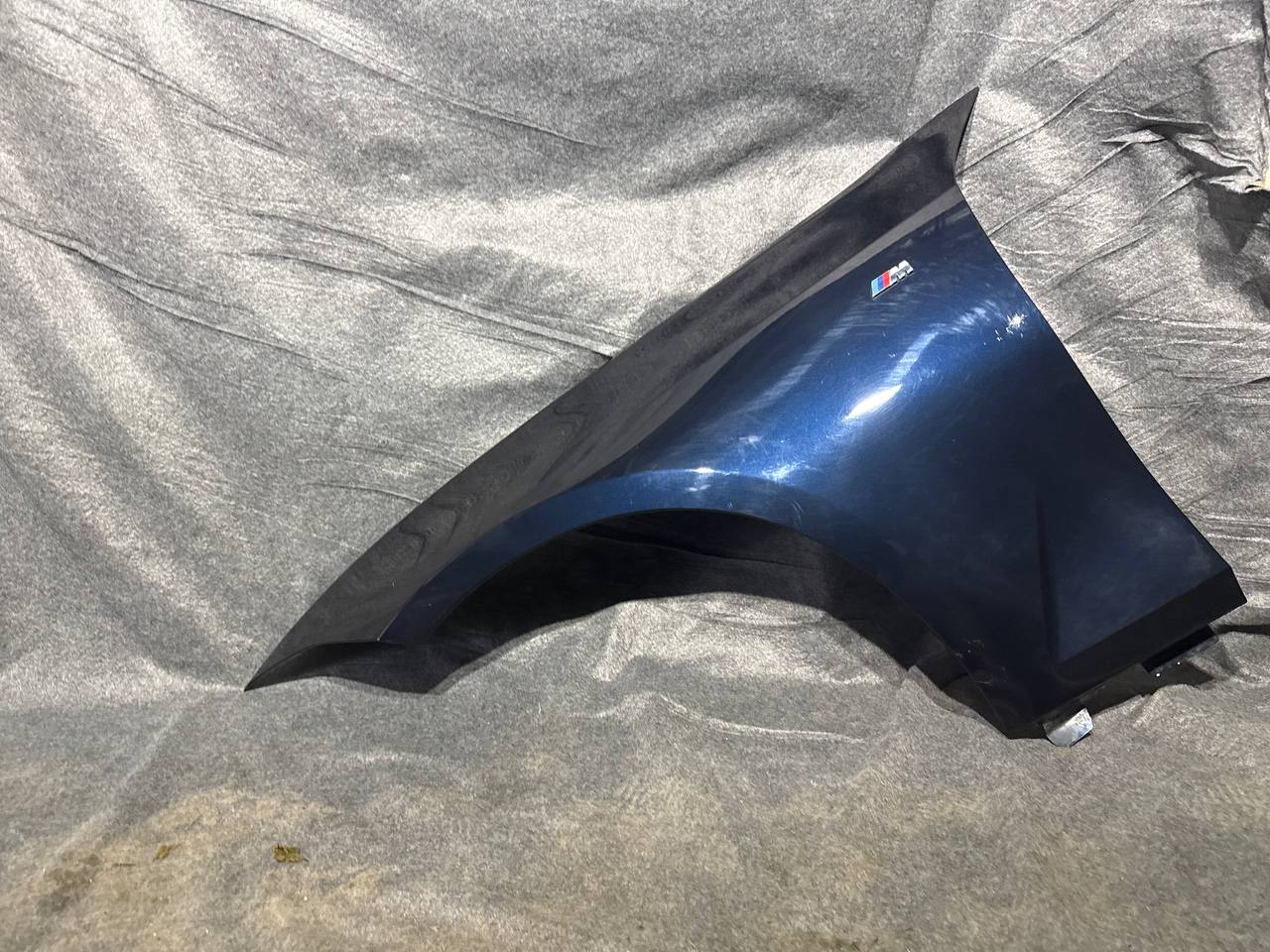 Крыло переднее левое BMW 3 G20 (2018-н.в.) BMW Синий C3Z (Tanzanite Blue II Metallic)