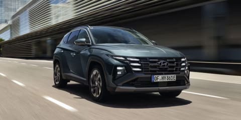 HMD_Tucson_PHEV_2024_Exterior_fahren_ohne_pfeil_4x3
