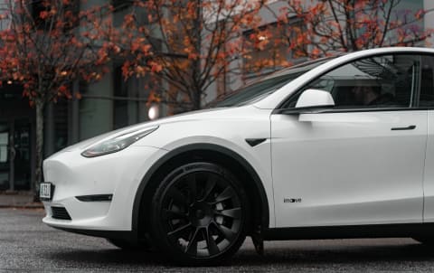 Tesla Model Y Long Range Företag