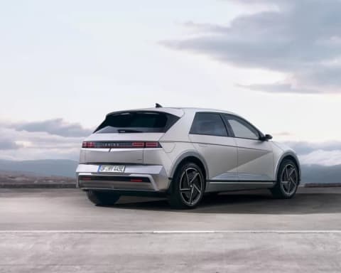 Hyundai_IONIQ_5_Exterior_2024_Global-Key-Visual_5_16x9 default 1