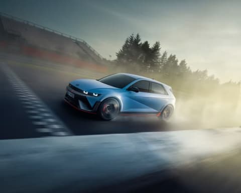 03_IONIQ5N_Exterior_Driving_Circuit_Front_02_4x3