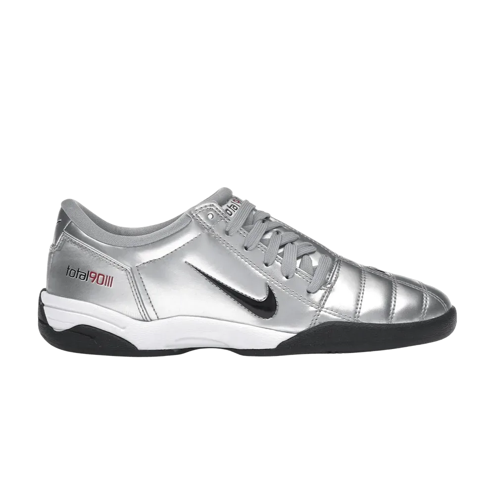 (W) Nike Total 90 Metallic Silver University Red