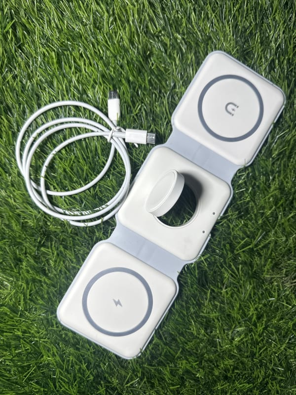 3-in-1 Foldable Magnetic Wireless Charger – 15W Fast Charging Station for iPhone, Apple Watch & AirPod
