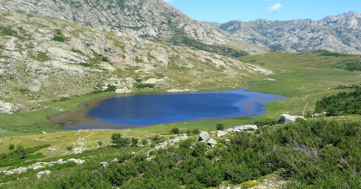Lac de Nino Ă partir de Poppaghia
