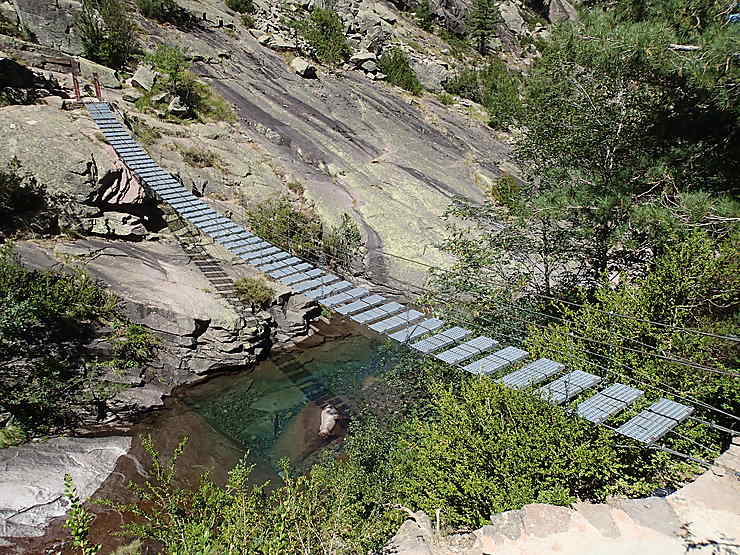 Le Refuge de Carozzu et la passerelle de Spasimata depuis Bonifatu