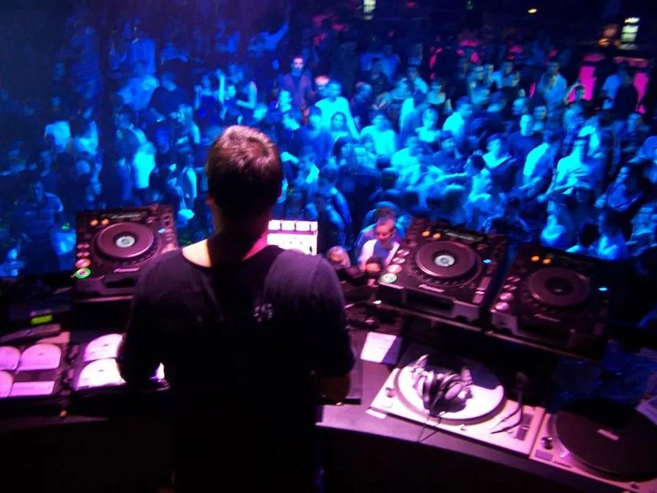Sun club