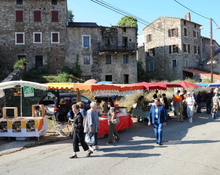 Marché artisanal et producteurs de Patrimonio