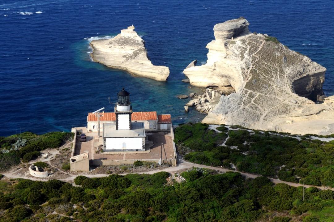 Phare de Pertusatu