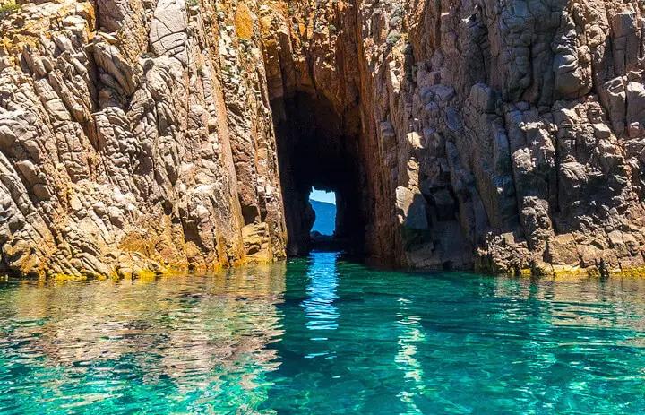 Grottes marines du golfe de Girolata
