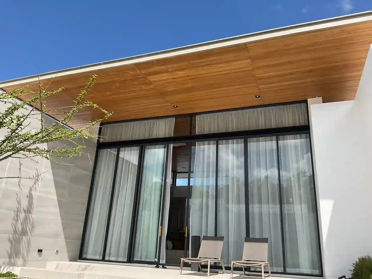 Wintery by Season Luxury Villas exterior view